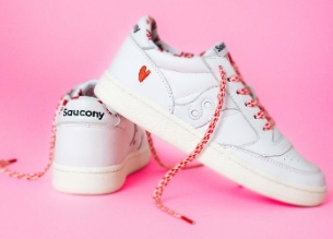 La presencia de Saucony Espa&ntilde;a en el mercado local: cobertura y experiencia del consumidor